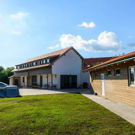 Guest house Lina Agropanzio Tomesti (Harghita)